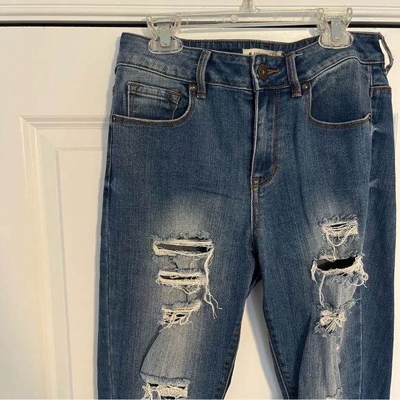 Bullhead | Rip Jeans - Picture 2 of 4